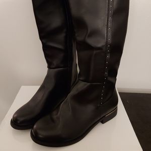 Women's size 11 boots
